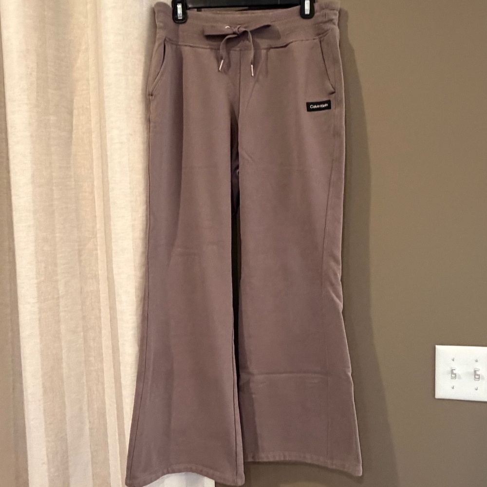 Calvin Klein Mocha Wide Leg sweat pants, Size Medium